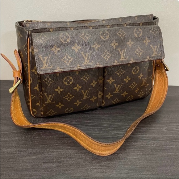 Authentic Louis Vuitton bag - Picture 1 of 8